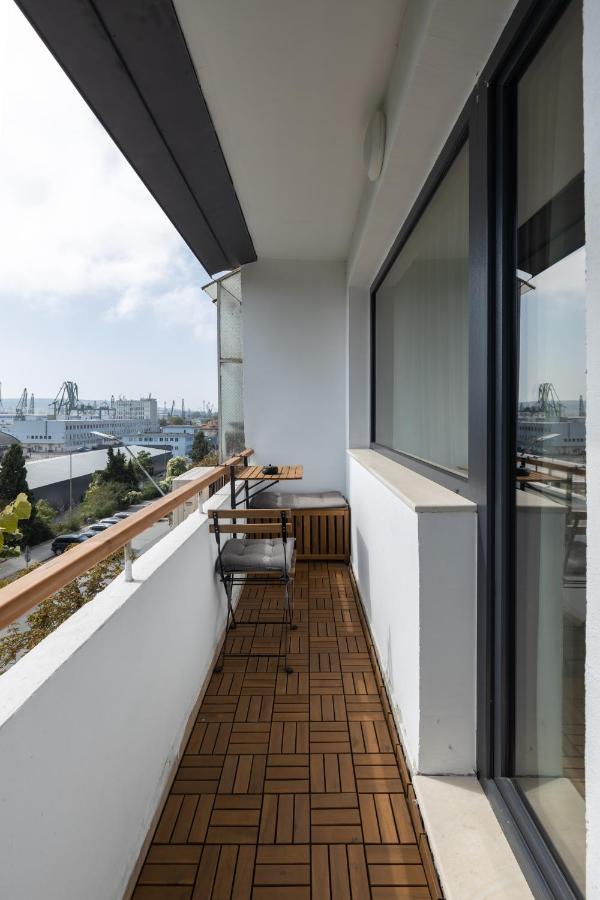 Topaz Beachfront Apartment Varna Ngoại thất bức ảnh